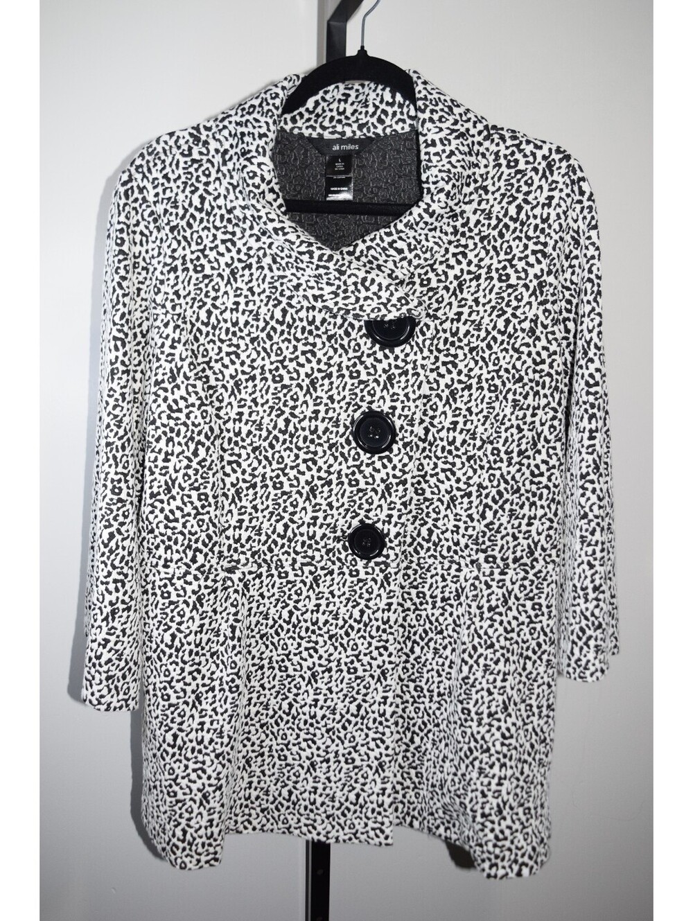Ali Miles Black and White Snow Leopard Print Button Front Jacket Coat Size L